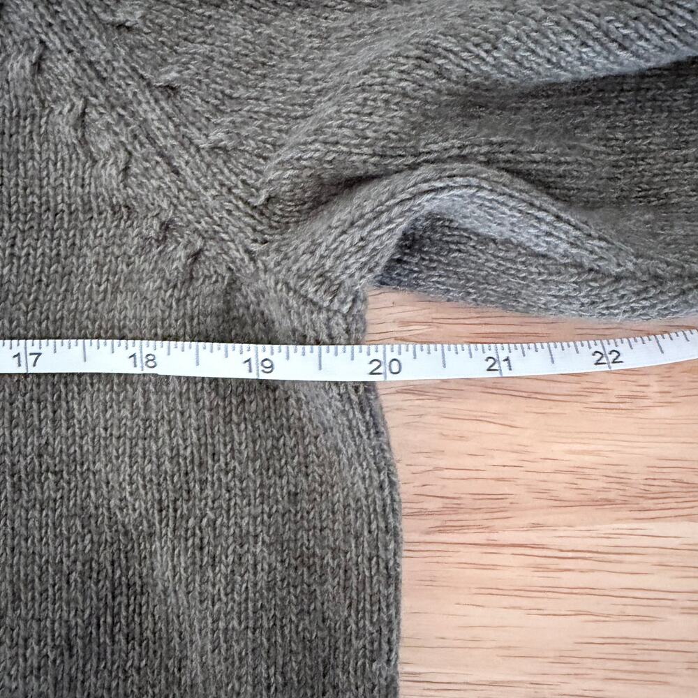 Columbia Men’s Cotton V Neck Knit Sweater Olive Green Size Medium gorpcore prep - Picture 8 of 9